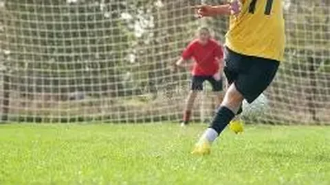 杨健指出：湖人初期外线防守待提升，几位球星融入需时日